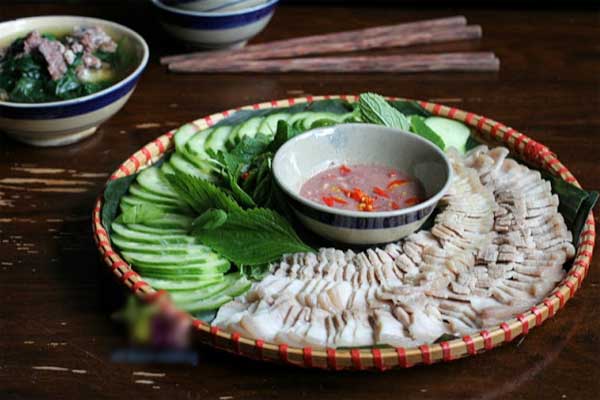 Thịt luộc chấm mắm ruốc cho ngày hè ngon cơm